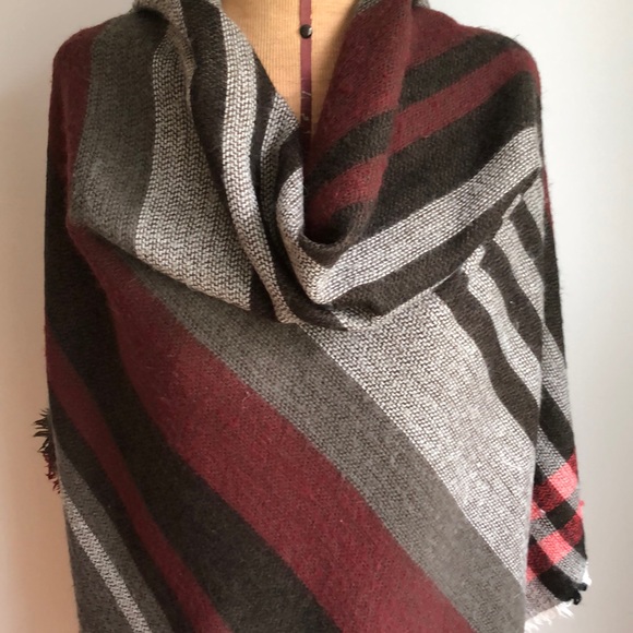 Acrylic Blanket Wrap Shawl Light Throw 51” Square - Picture 2 of 10